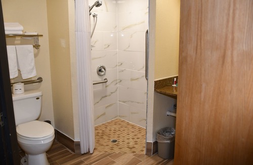 Mounds View Hotel | Days Inn by Wyndham Mounds View Twin Cities North