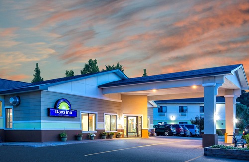 Marquette Hotel | Days Inn by Wyndham Marquette