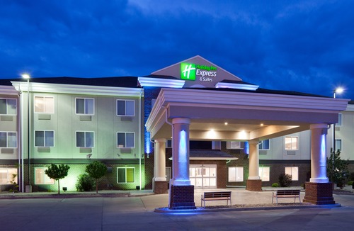 Dickinson Hotel | Holiday Inn Express Hotel & Suites Dickinson, an Ihg Hotel