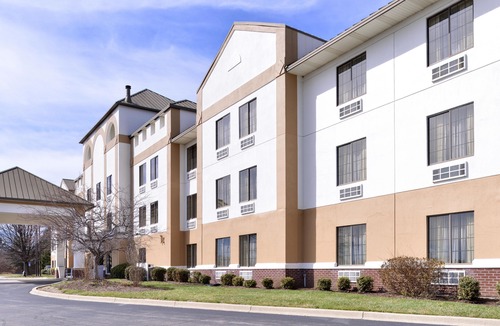 Madison Hotel | Holiday Inn Express Hotel & Suites Madison, an IHG Hotel