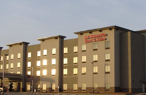 Williston Hotel | Best Western Plus Williston Hotel & Suites
