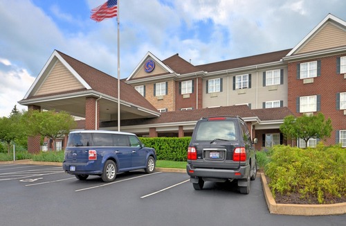 Berlin Hotel | Comfort Suites Hotel and Conference Center