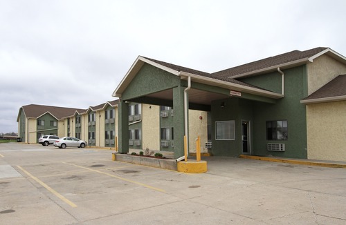 Norfolk Hotel | New Victorian Inn & Suites-Norfolk