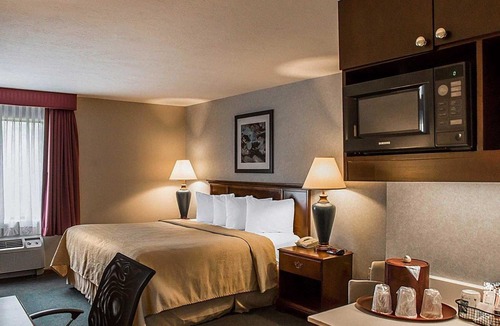 Forest Park Hotel | Quality Inn & Suites Cincinnati I-275