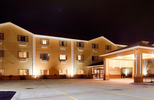 Harrison Hotel | Best Western Plus Whitewater Inn