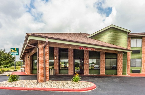 Columbia City Hotel | Quality Inn Columbia City Near US-30