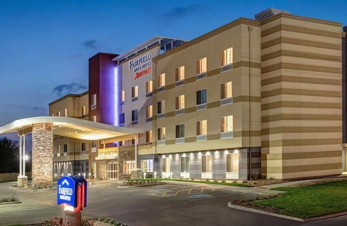 Troy Hotel | Fairfield Inn & Suites by Marriott Detroit Troy