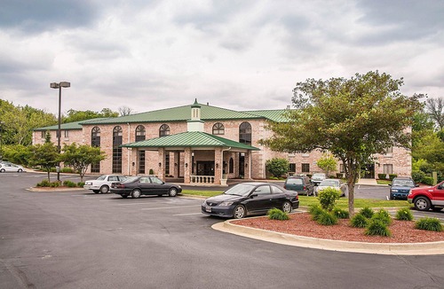 Forest Park Hotel | Quality Inn & Suites Cincinnati I-275