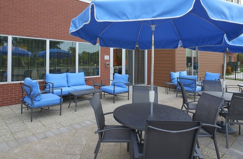 Troy Hotel | Fairfield Inn & Suites by Marriott Detroit Troy