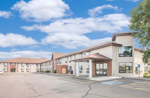 Mitchell Hotel | Days Inn by Wyndham Mitchell SD