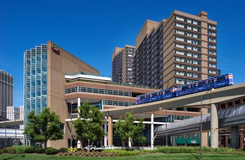Downtown Detroit Hotel | Courtyard by Marriott Detroit Downtown