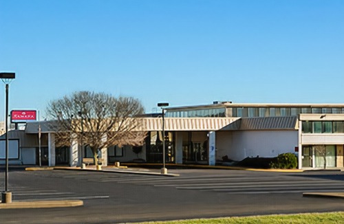 Jasper Hotel | SureStay Plus Hotel by Best Western Jasper