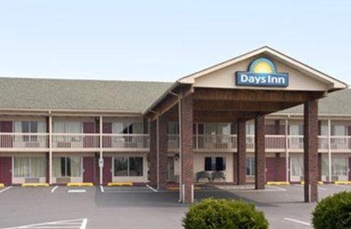 Sellersburg Hotel | Travelodge by Wyndham Sellersburg
