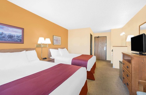 Pinnacles Entrance Badlands Hotel | Days Inn by Wyndham Wall