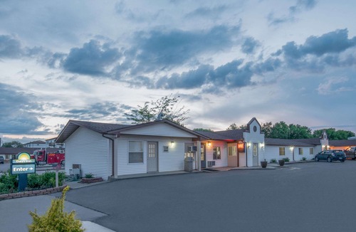 Jamestown Hotel | Days Inn by Wyndham Jamestown