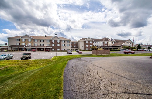 Berlin Hotel | Comfort Suites Hotel and Conference Center