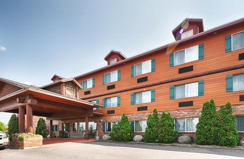 Minocqua Hotel | Best Western Plus Concord Inn