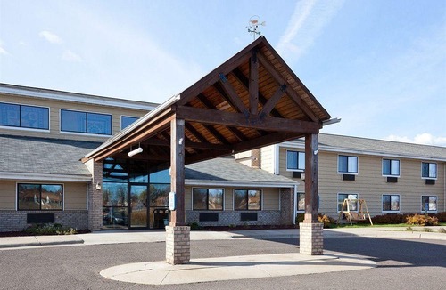 Virginia Hotel | AmericInn by Wyndham Virginia