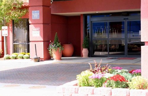 Revere Hotel | Hampton Inn Boston Logan Airport