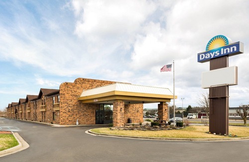 Anderson Hotel | Days Inn by Wyndham Anderson IN