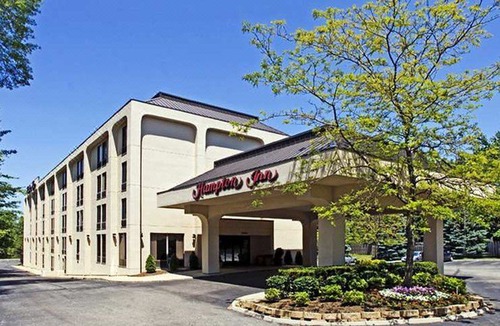 Westlake Hotel | Hampton Inn Cleveland-Westlake