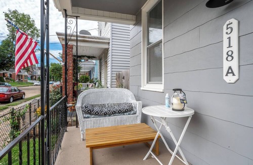 Ludlow House | Historic Ludlow Suites – 2 Apts in 1 Booking! Highly Walkable, Min to Downtown