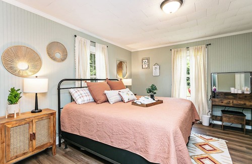 Loretto House | Cozy home!!16 minutes from Markers Mark distillery and log still distillery.