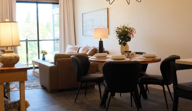 New 2BR River Condo w/Balcony