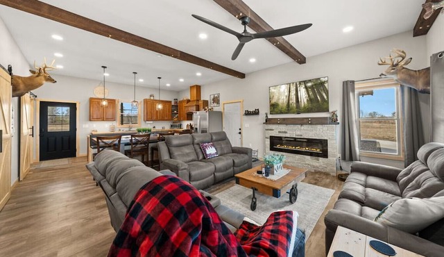 Hibernation Station - 6BR On the Trails!