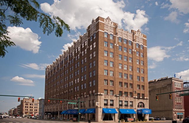 Hampton Inn Indianapolis Downtown Across from Circle Centre